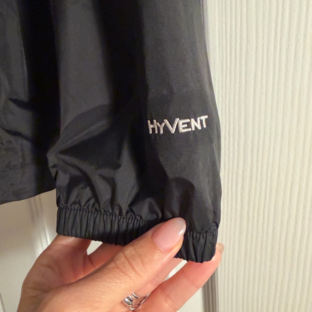 The North Face Black Venture 2 Hyvent Jacket - Picture 3 of 5